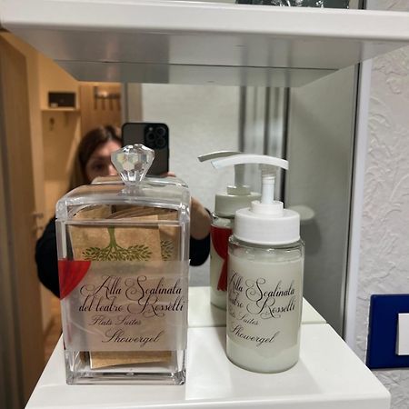 Alla Scalinata Del Teatro Rossetti Confort Suites Parcheggio Triëst Buitenkant foto