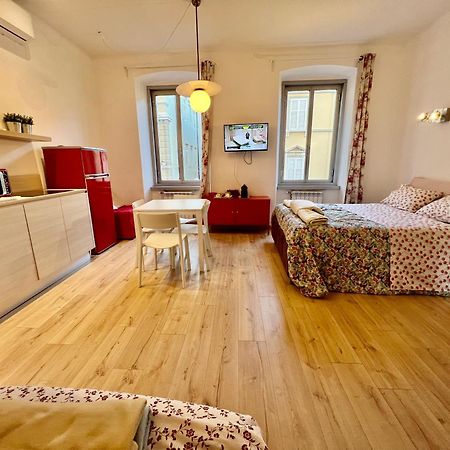 Alla Scalinata Del Teatro Rossetti Confort Suites Parcheggio Triëst Buitenkant foto