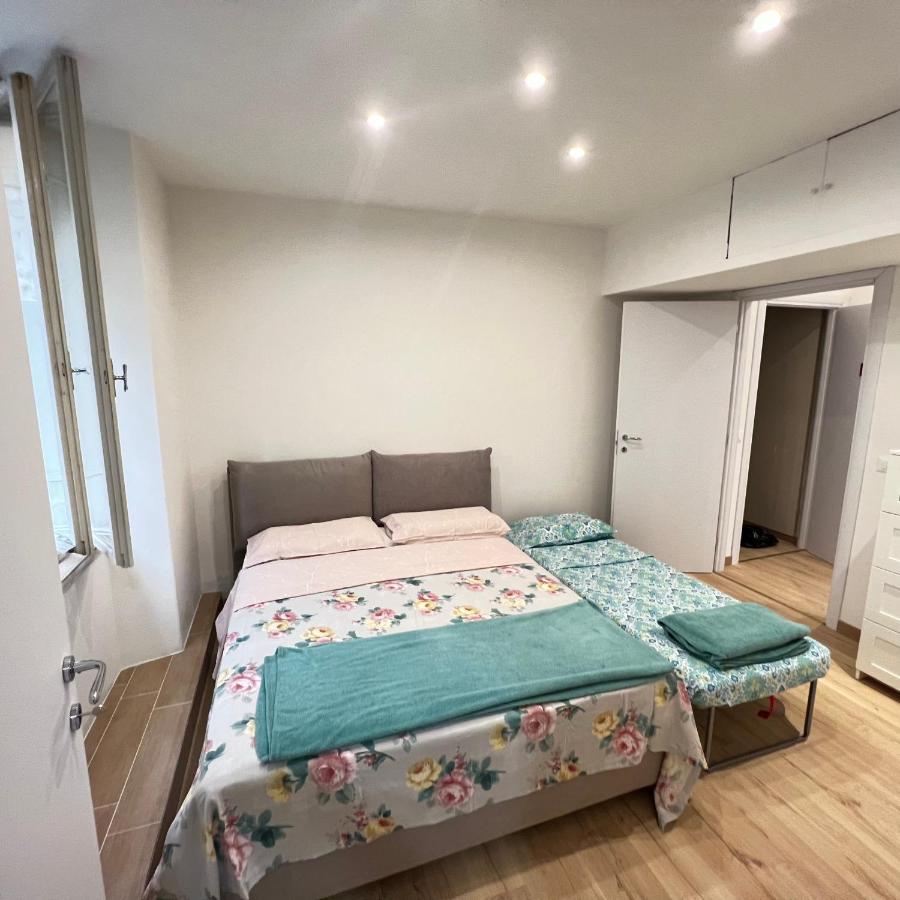 Alla Scalinata Del Teatro Rossetti Confort Suites Parcheggio Triëst Buitenkant foto
