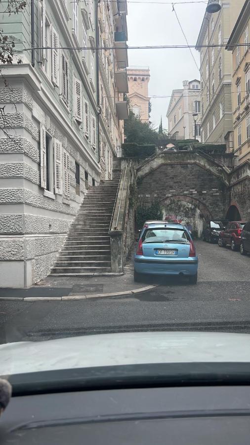 Alla Scalinata Del Teatro Rossetti Confort Suites Parcheggio Triëst Buitenkant foto