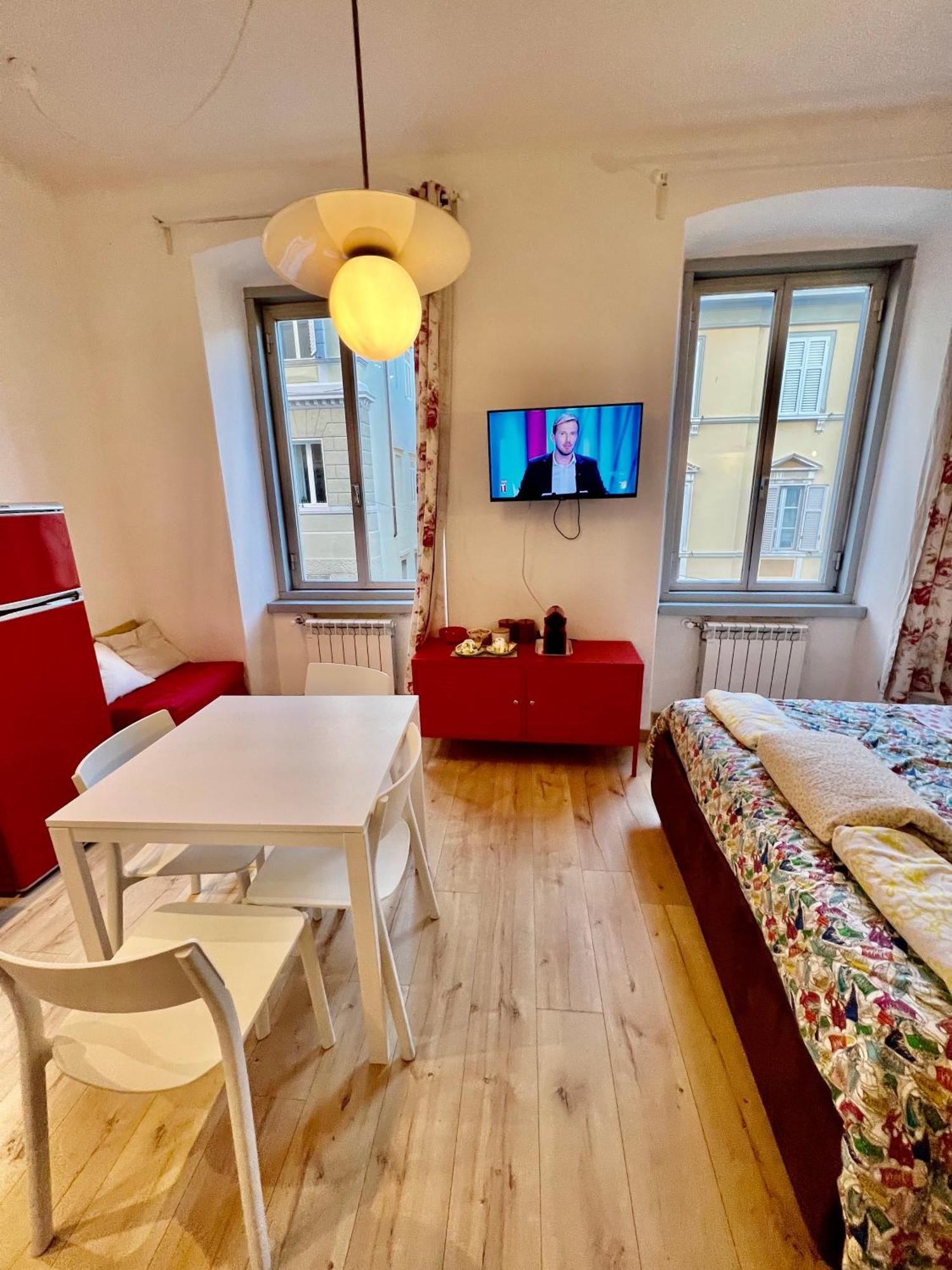 Alla Scalinata Del Teatro Rossetti Confort Suites Parcheggio Triëst Buitenkant foto