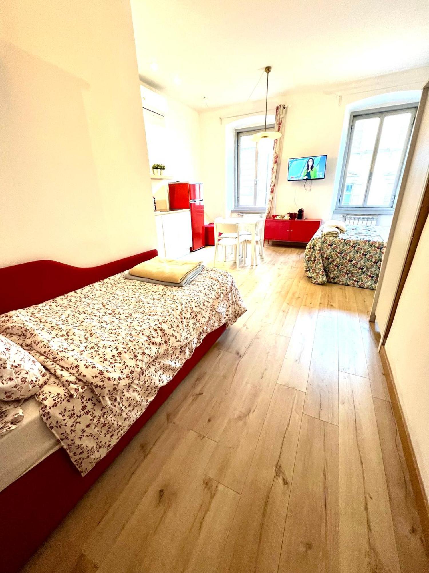 Alla Scalinata Del Teatro Rossetti Confort Suites Parcheggio Triëst Buitenkant foto