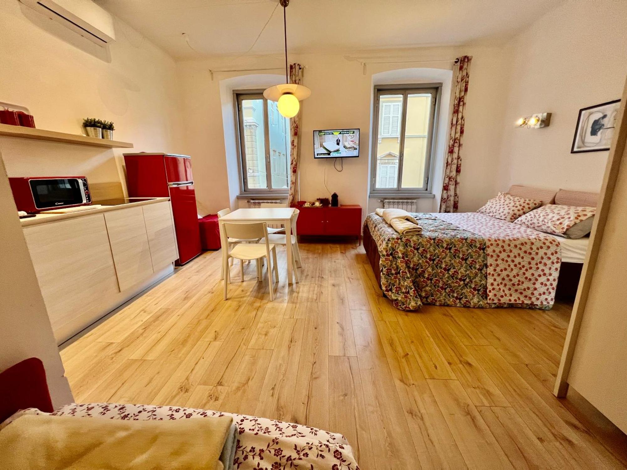 Alla Scalinata Del Teatro Rossetti Confort Suites Parcheggio Triëst Buitenkant foto