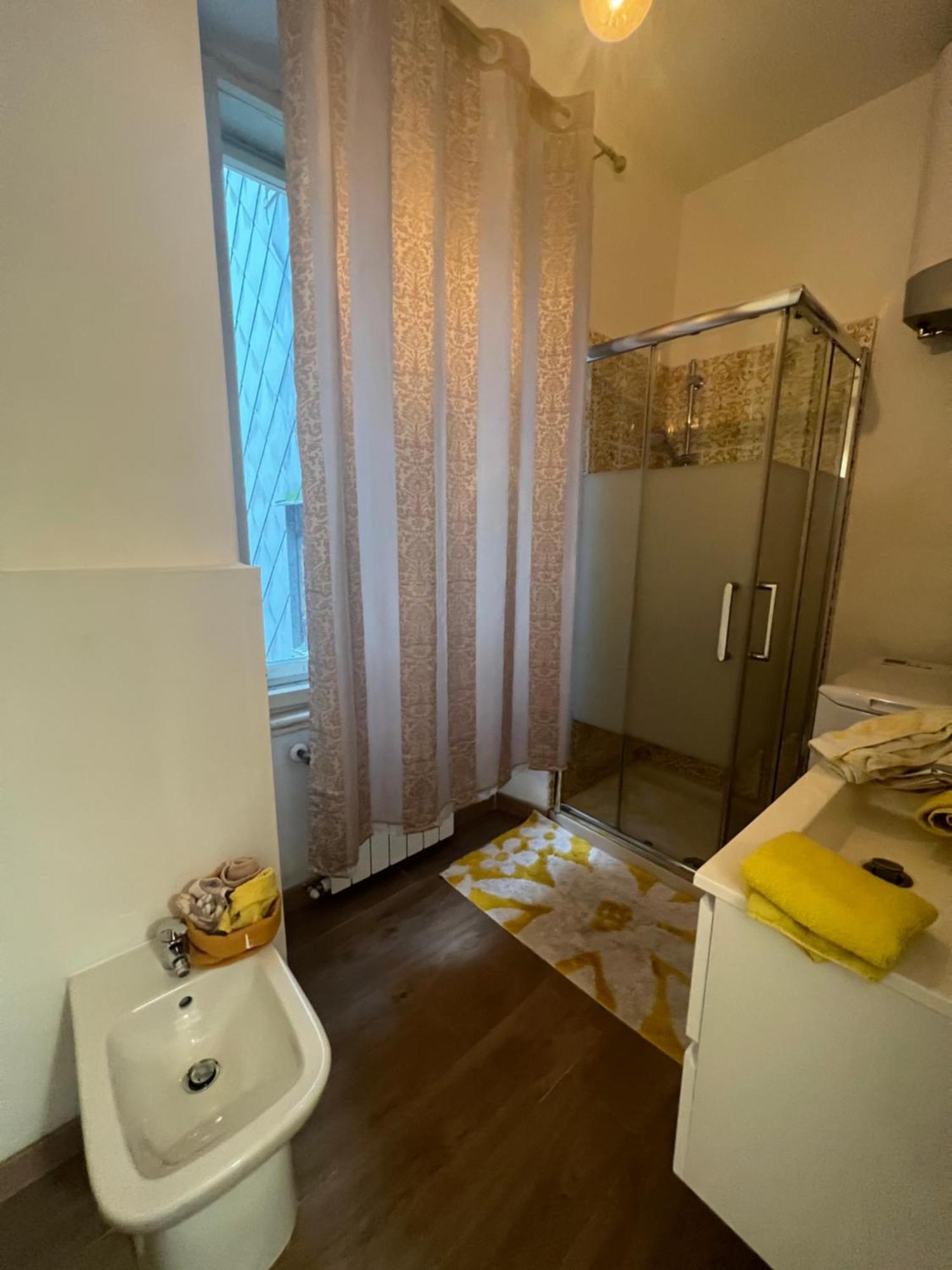 Alla Scalinata Del Teatro Rossetti Confort Suites Parcheggio Triëst Buitenkant foto